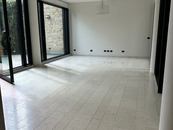 prestigiosa-villa-indipendente Merate