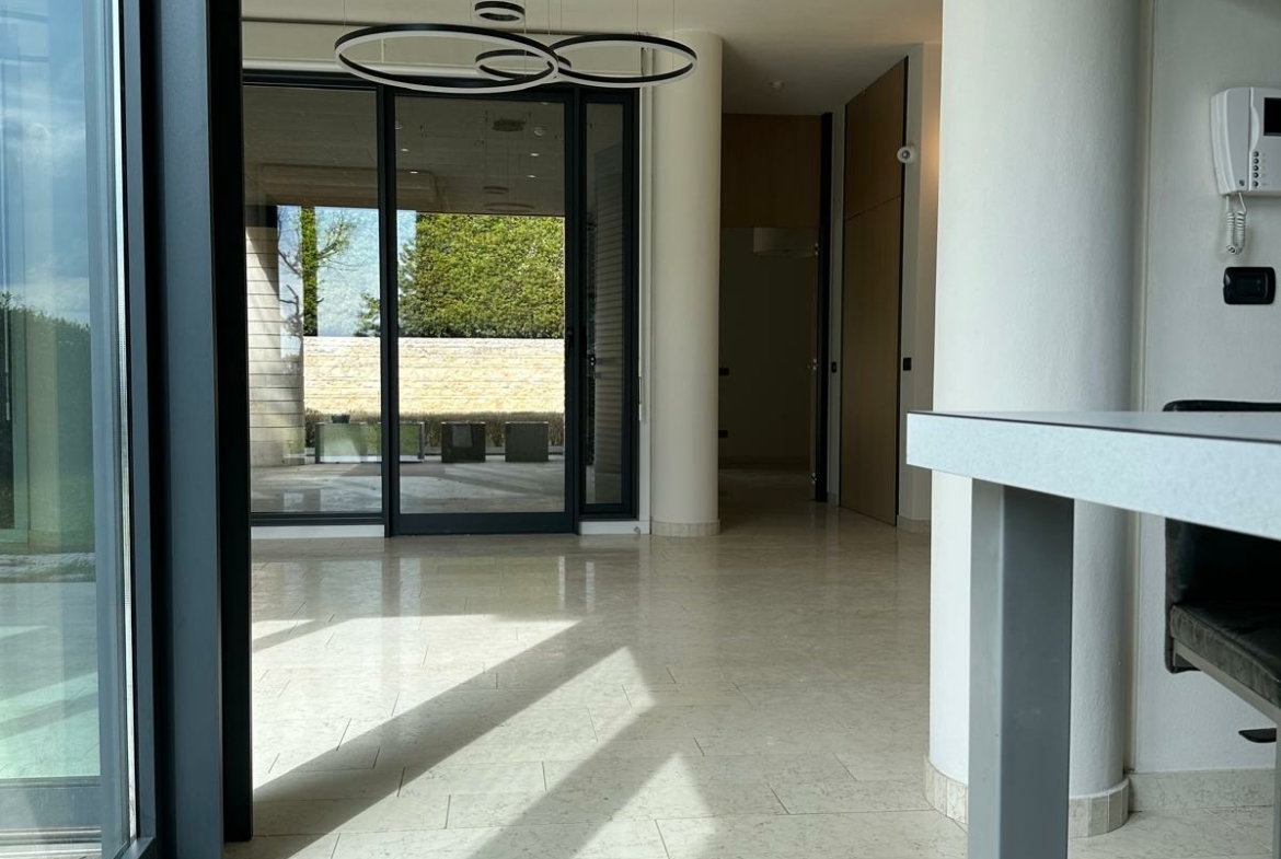 prestigiosa-villa-indipendente Merate
