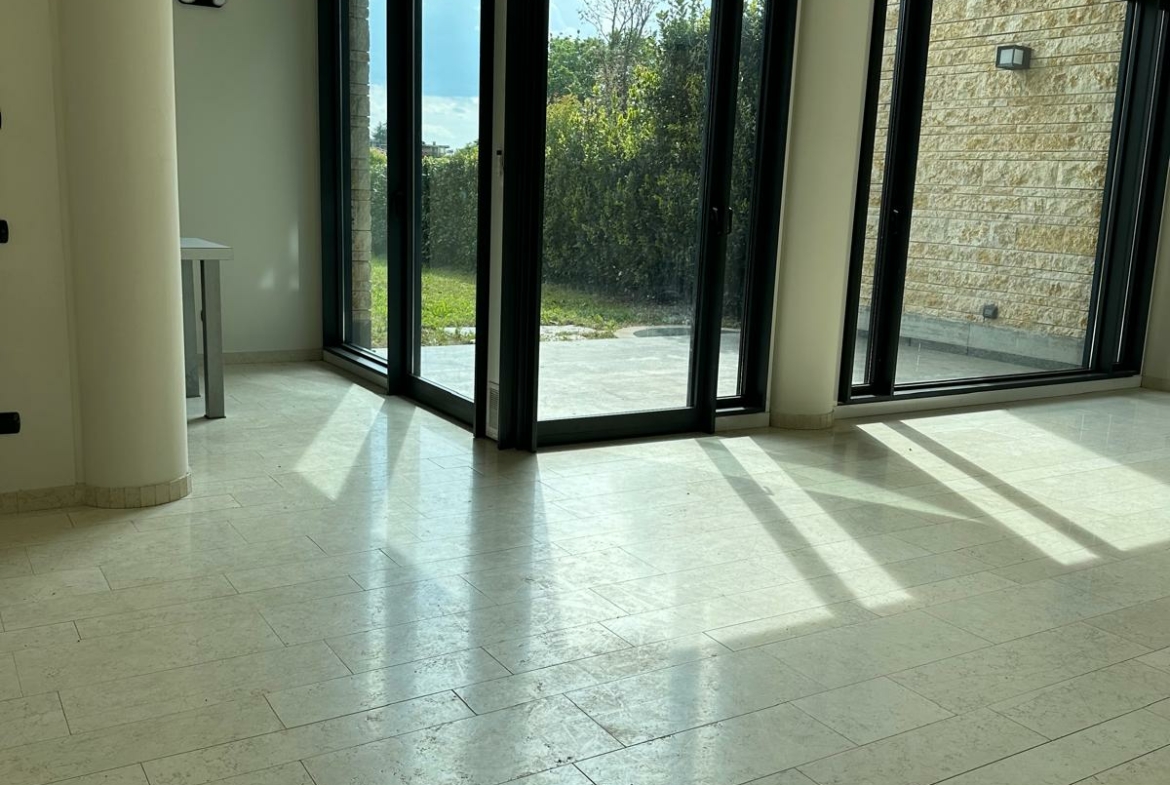 prestigiosa-villa-indipendente Merate