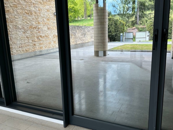 prestigiosa-villa-indipendente Merate