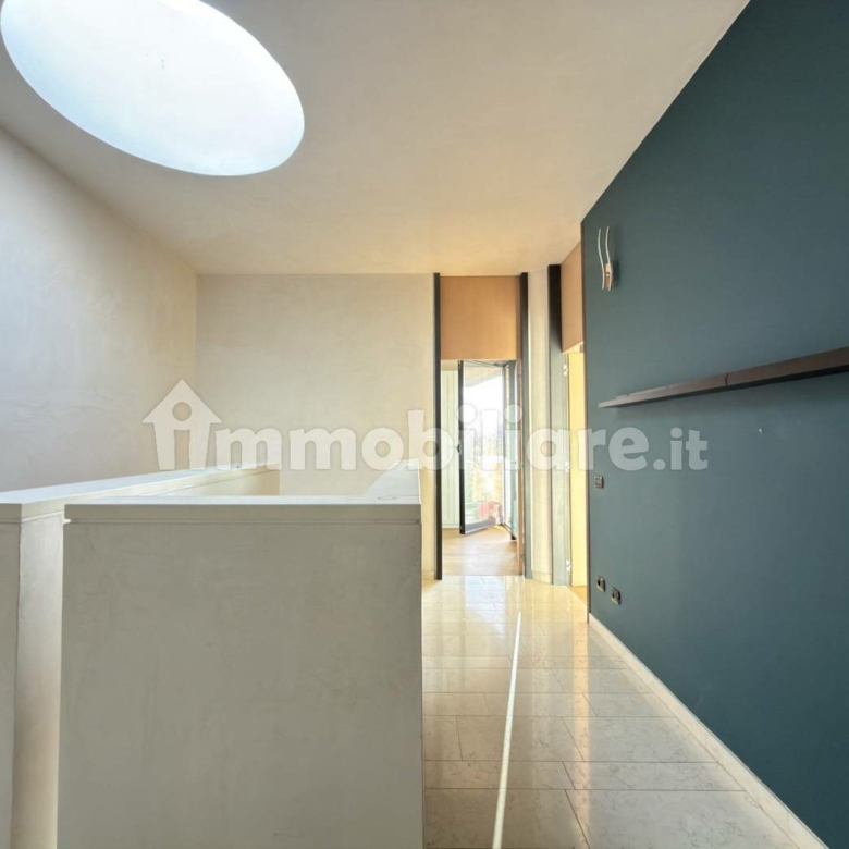 Prestigiosa Villa indipendente Merate