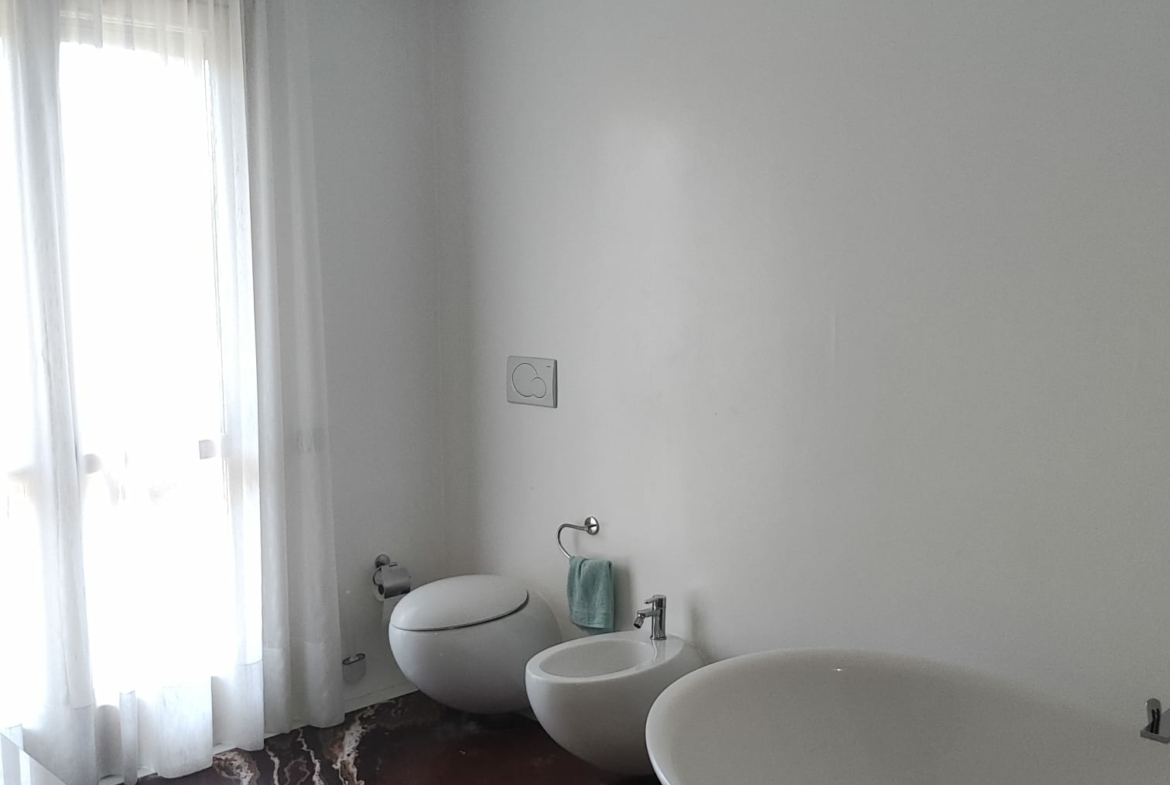 quadrilocale con giardino Biassono