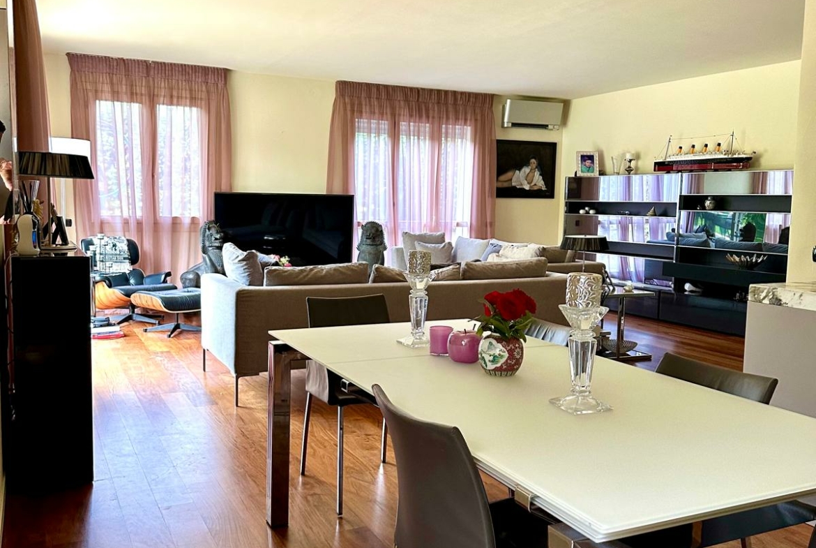 quadrilocale con giardino Biassono