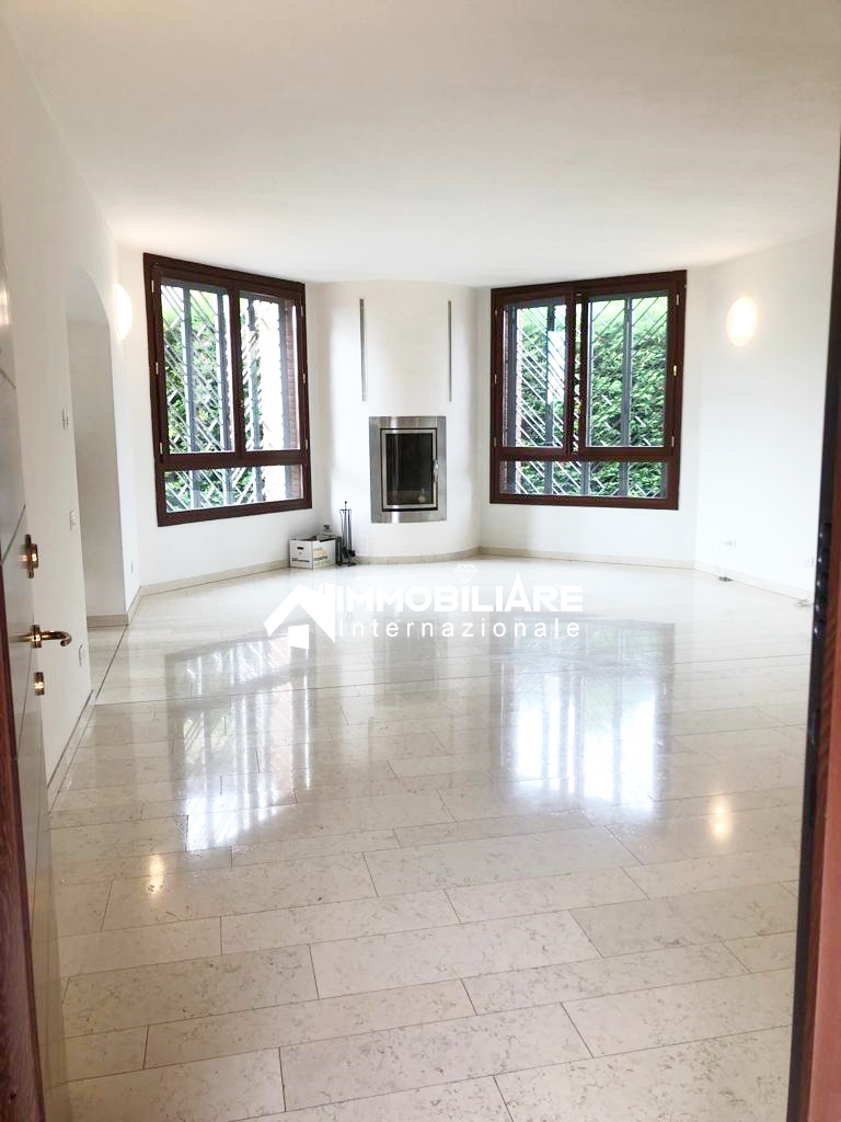 villa prestigiosa locazione bernareggio