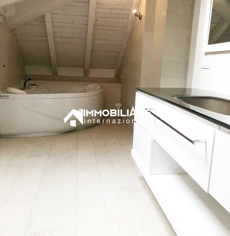 villa prestigiosa locazione Bernareggio