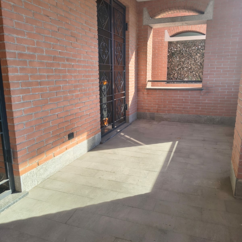 Attico 2 Livelli luminoso Sulbiate centro