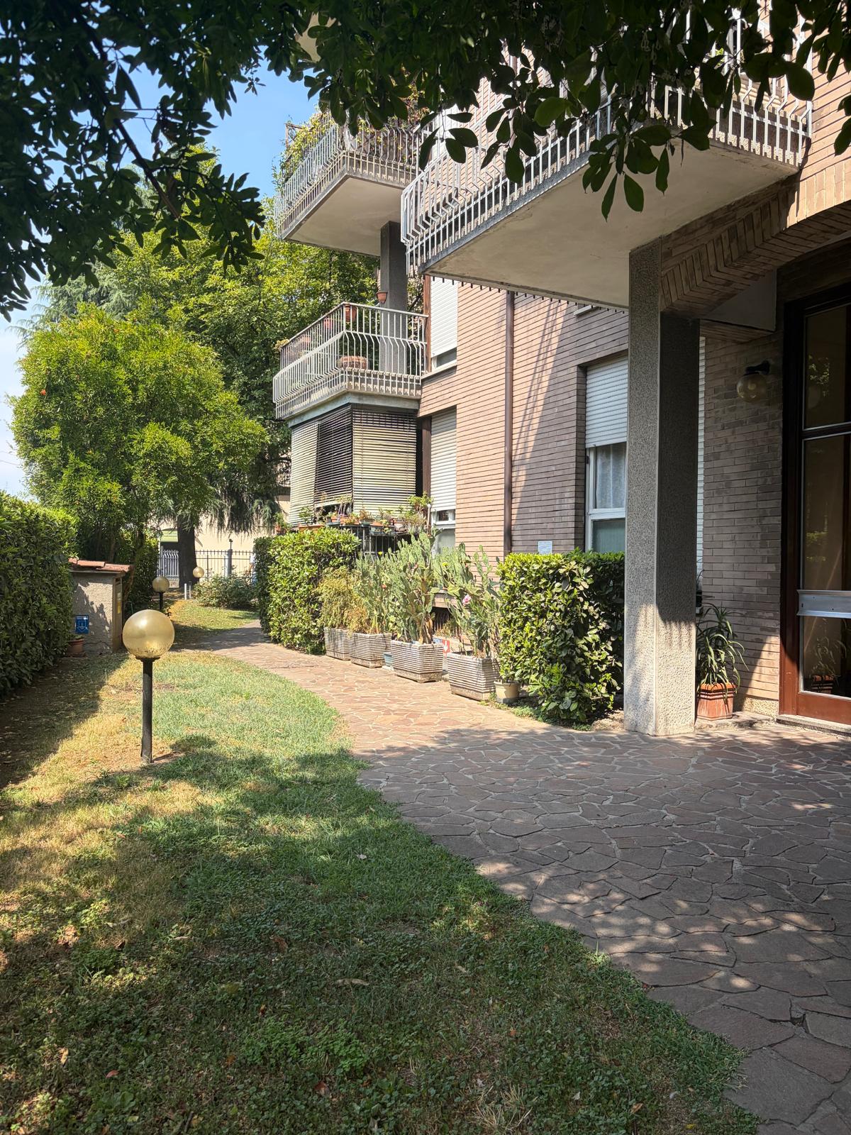 49 Ottimo appartamento Monza ad. Centro