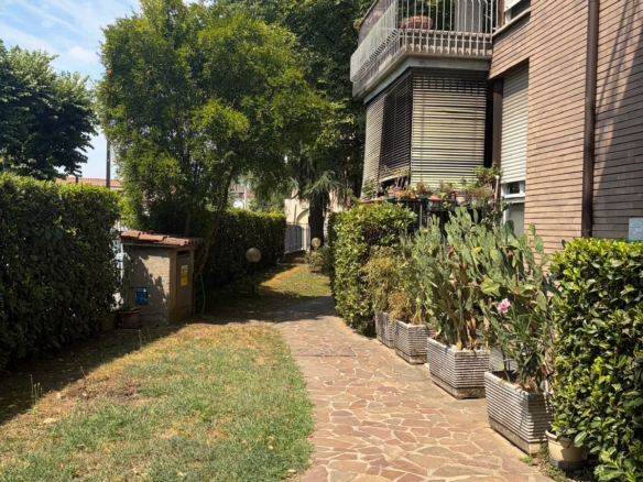 Ottimo Bilocale Monza ad. Centro