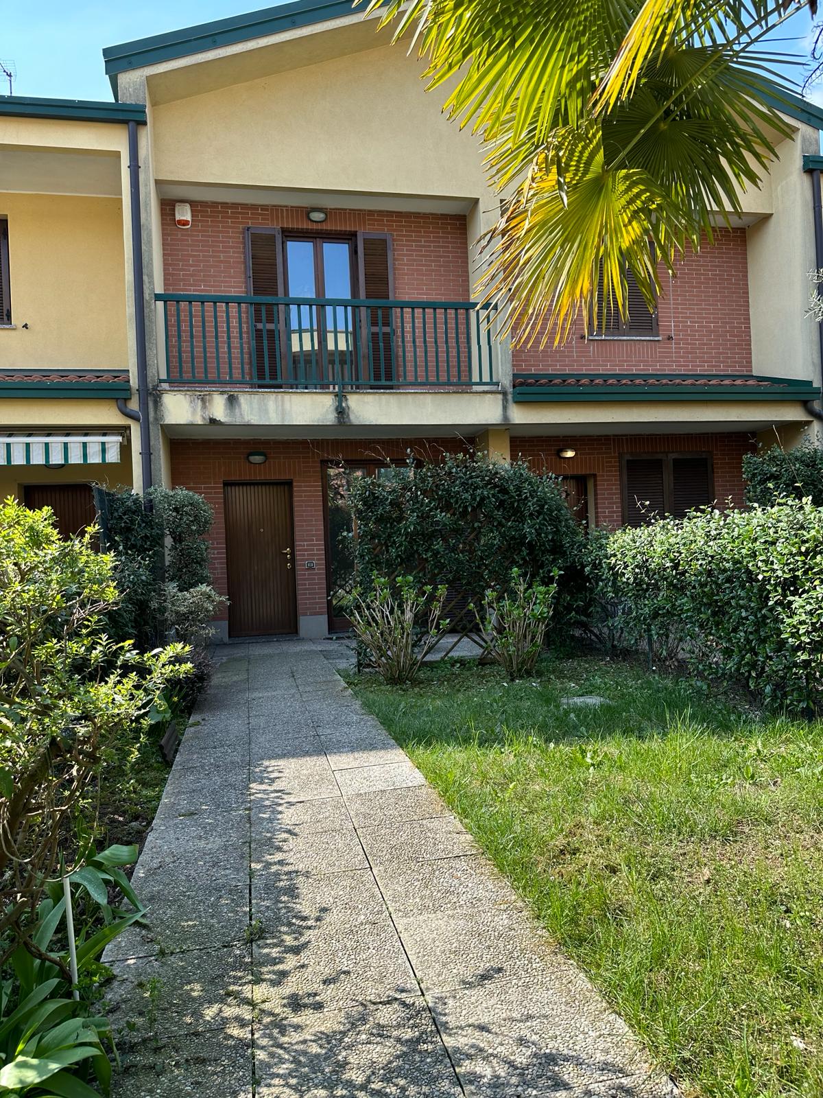 95 Villetta a Schiera Esclusiva a Carate Brianza